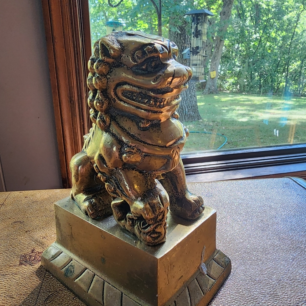 small patinated bronze Chinese foo dog, circa 1950s.